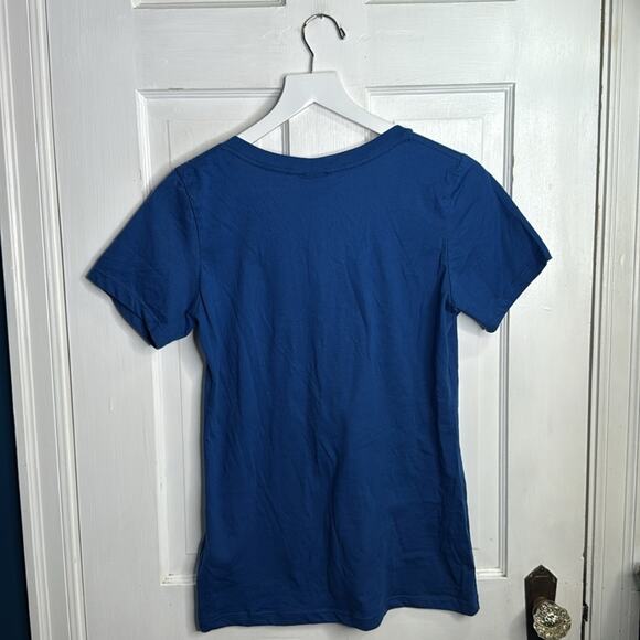 MLB Cubs Chicago Genuine Merchandise S/S V-Neck Shirt Graphic Logo W1660 Sz M - Picture 5 of 6